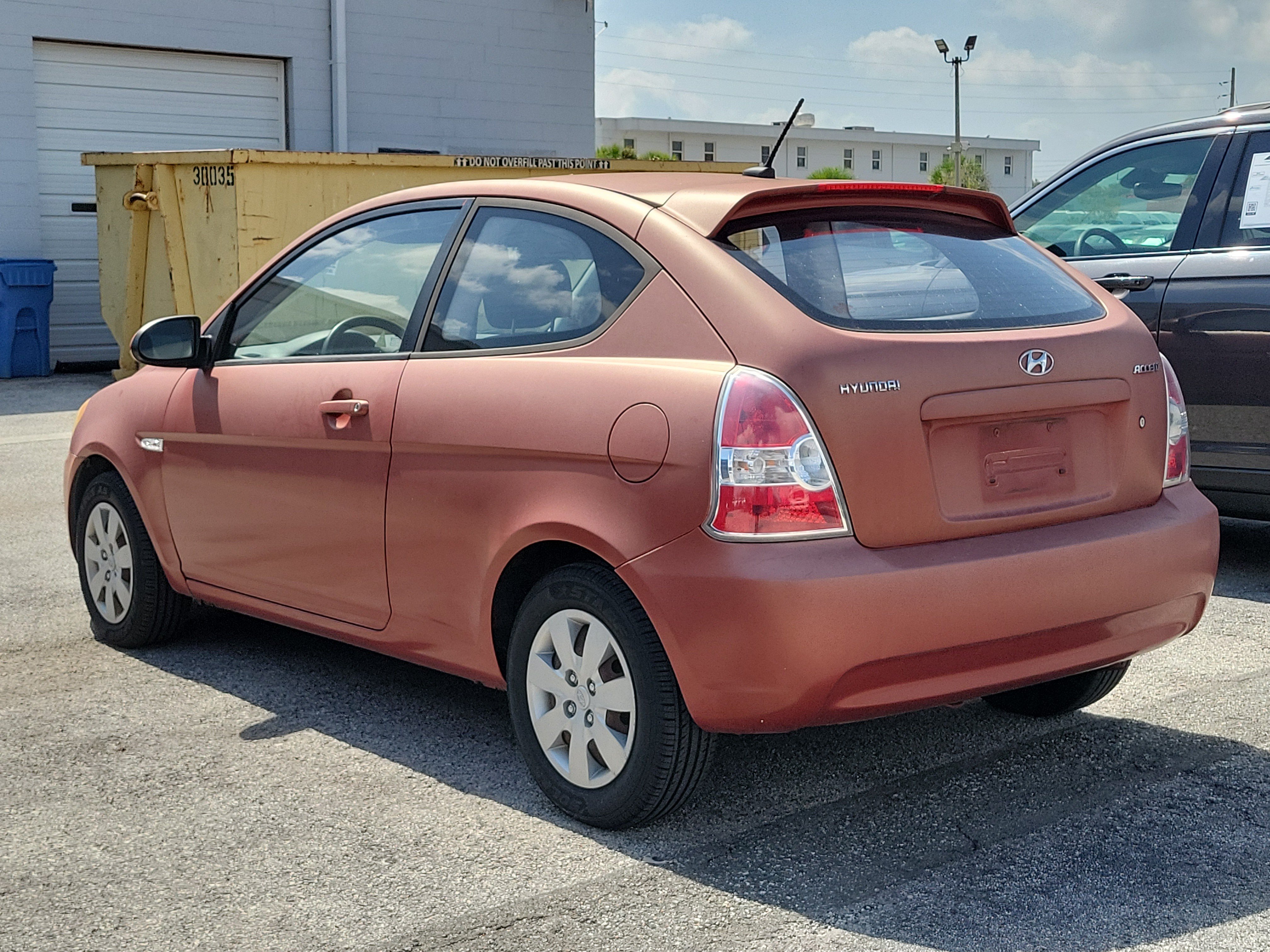 Used 2009 Hyundai Accent GS w/ Premium Pkg 3 FWD image 4