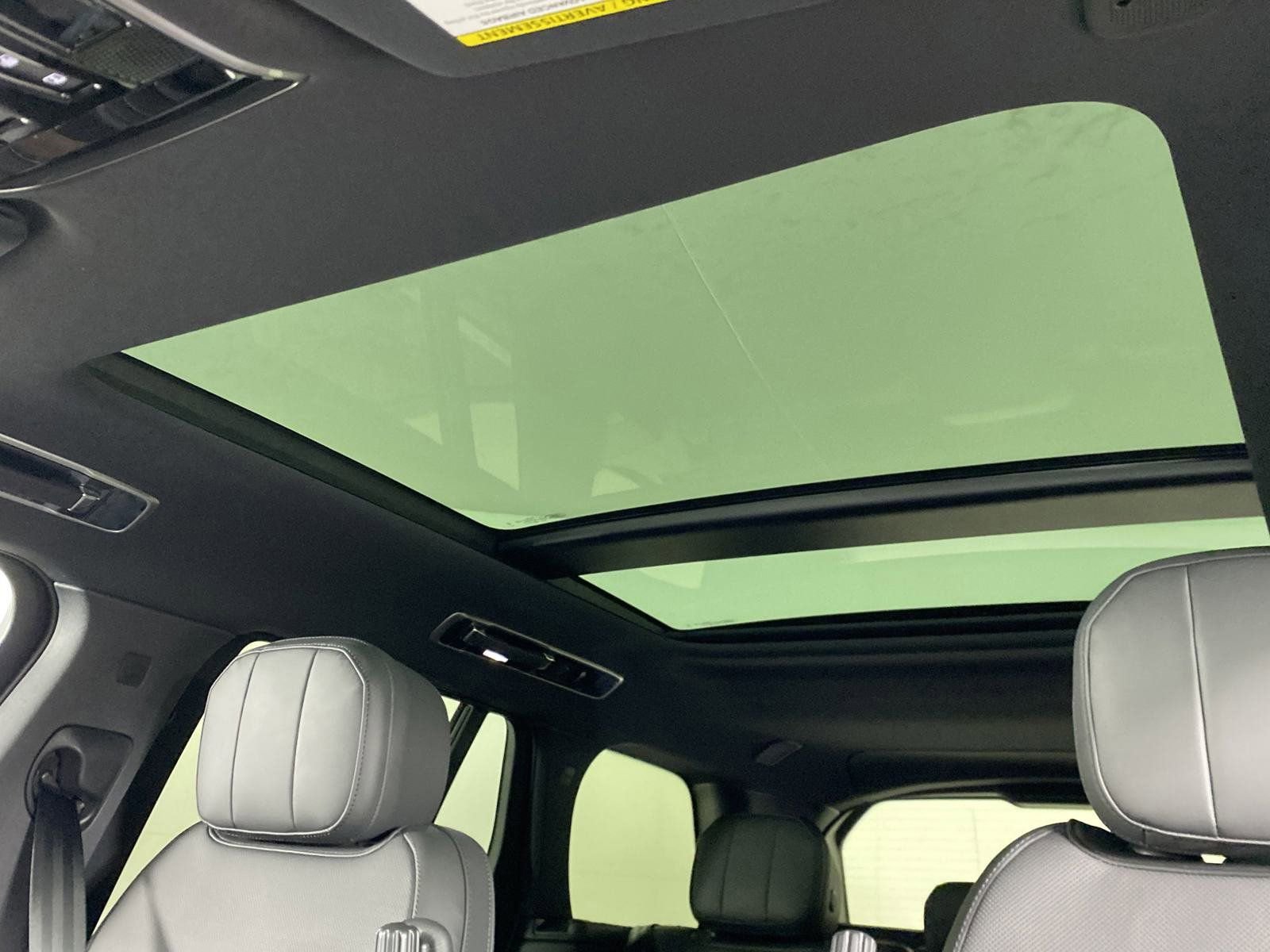 New 2025 Land Rover Range Rover SE image 12