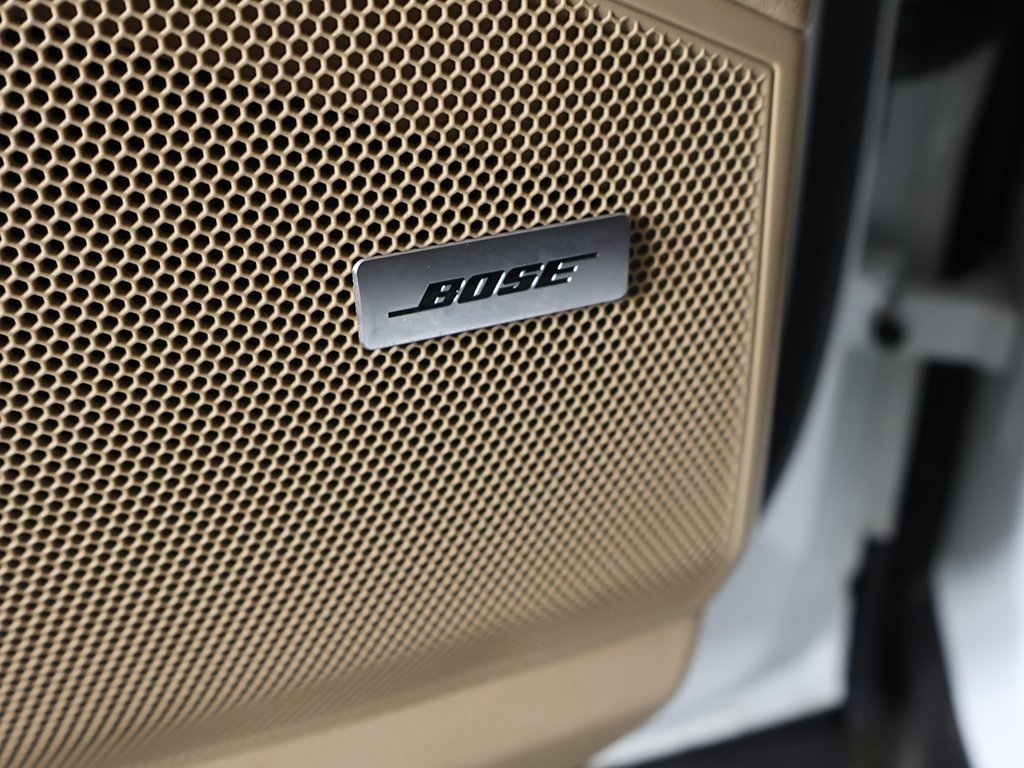 Used 2023 Porsche Cayenne Platinum Edition image 49