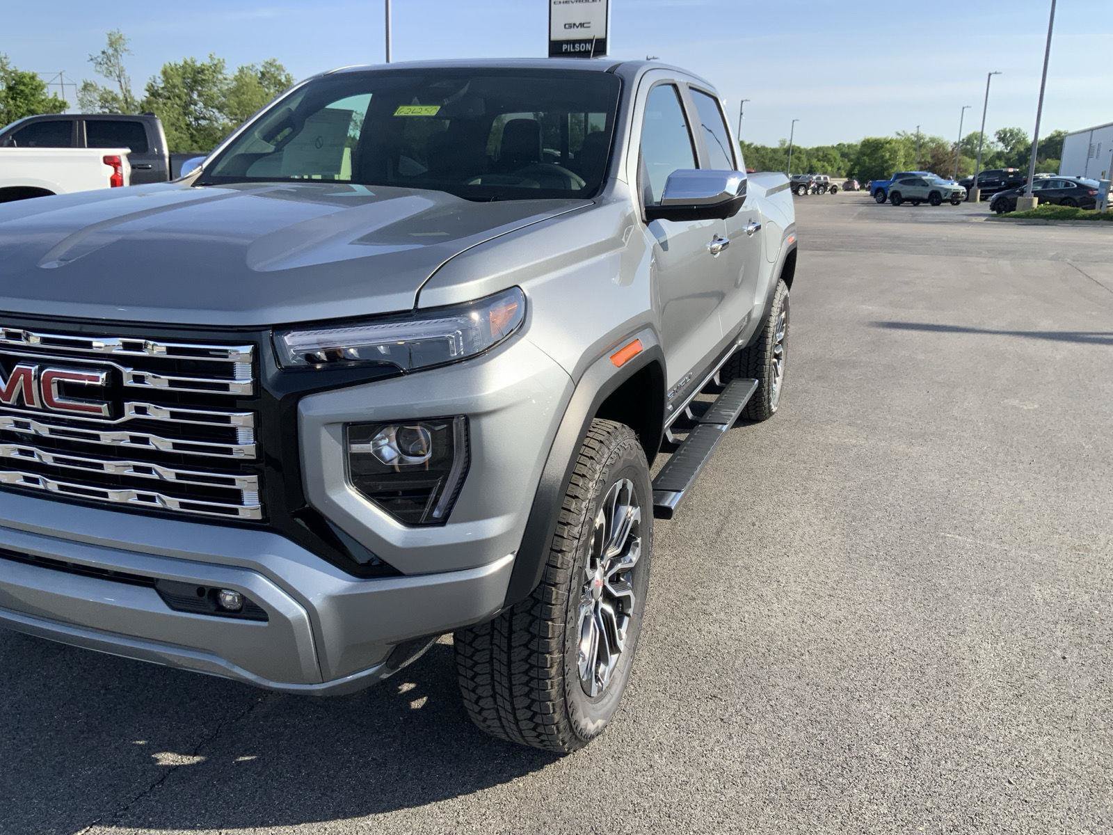 New 2026 GMC Canyon Denali AWD/4WD image 15