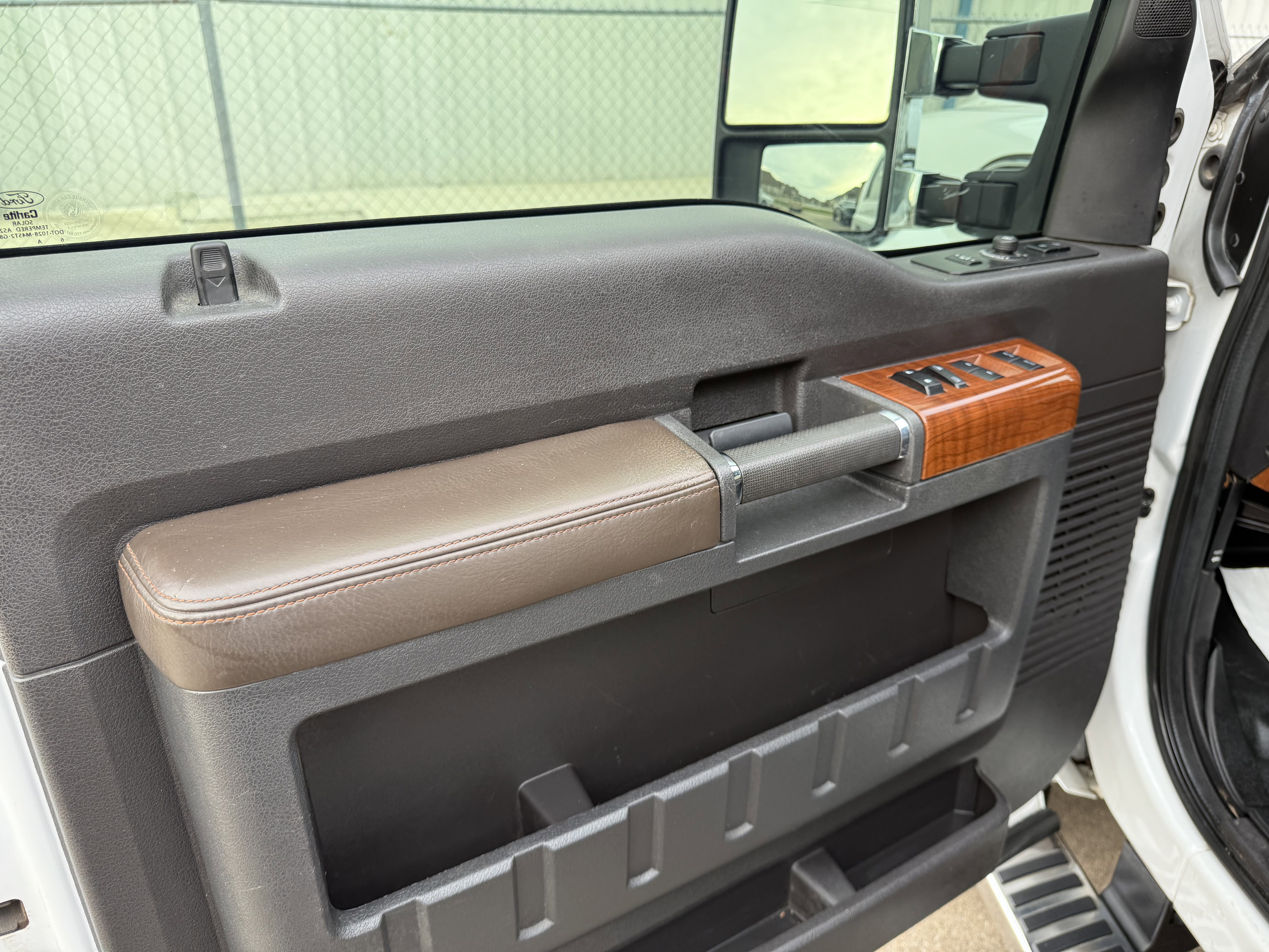 Used 2016 Ford F350 King Ranch w/ King Ranch w/Chrome Package image 17