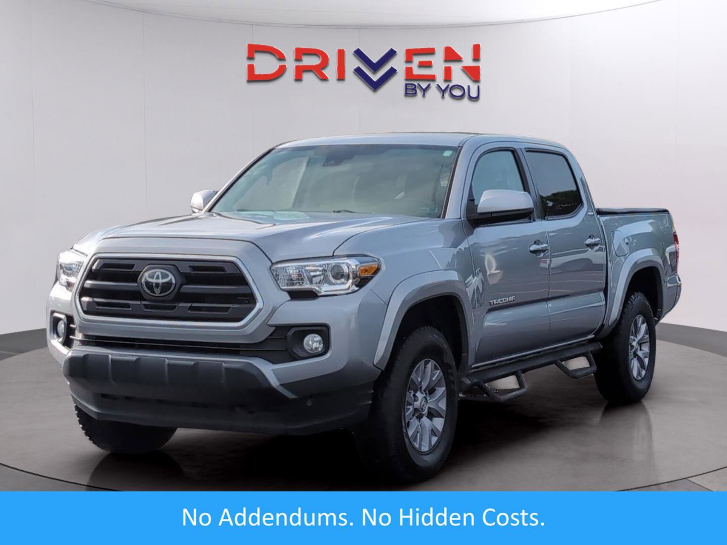 Used 2019 Toyota Tacoma SR5 RWD image 1