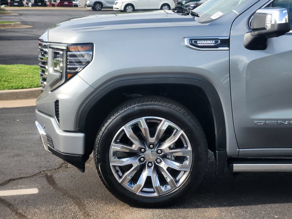 Used 2025 GMC Sierra 1500 Denali AWD/4WD image 5