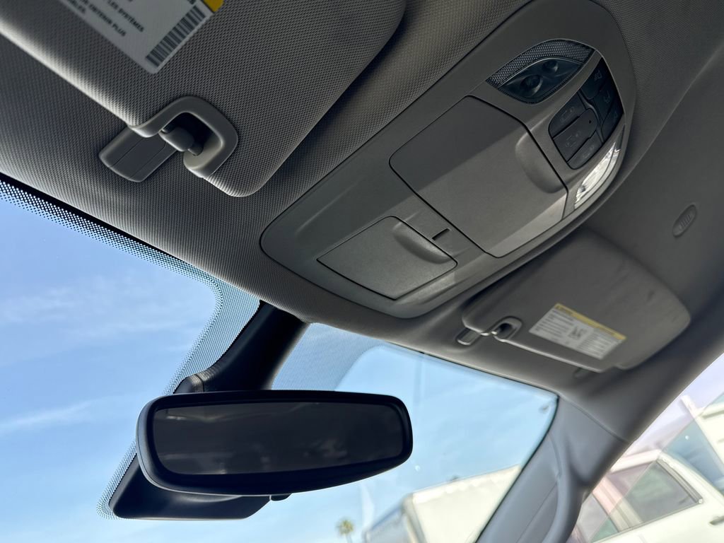 Used 2024 Chrysler Pacifica Touring-L FWD image 29