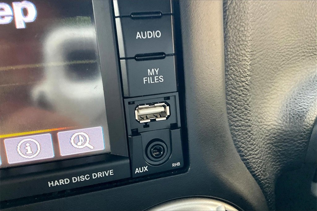 Used 2016 Jeep Wrangler Unlimited Rubicon image 31