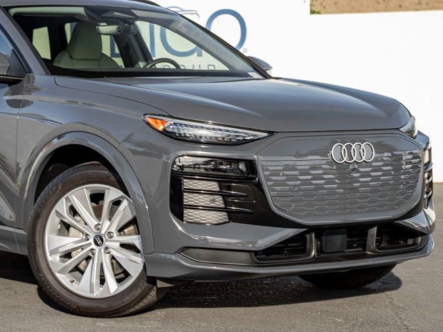 Certified 2025 Audi Q6 e-tron Premium Plus w/ Premium Plus RWD image 5