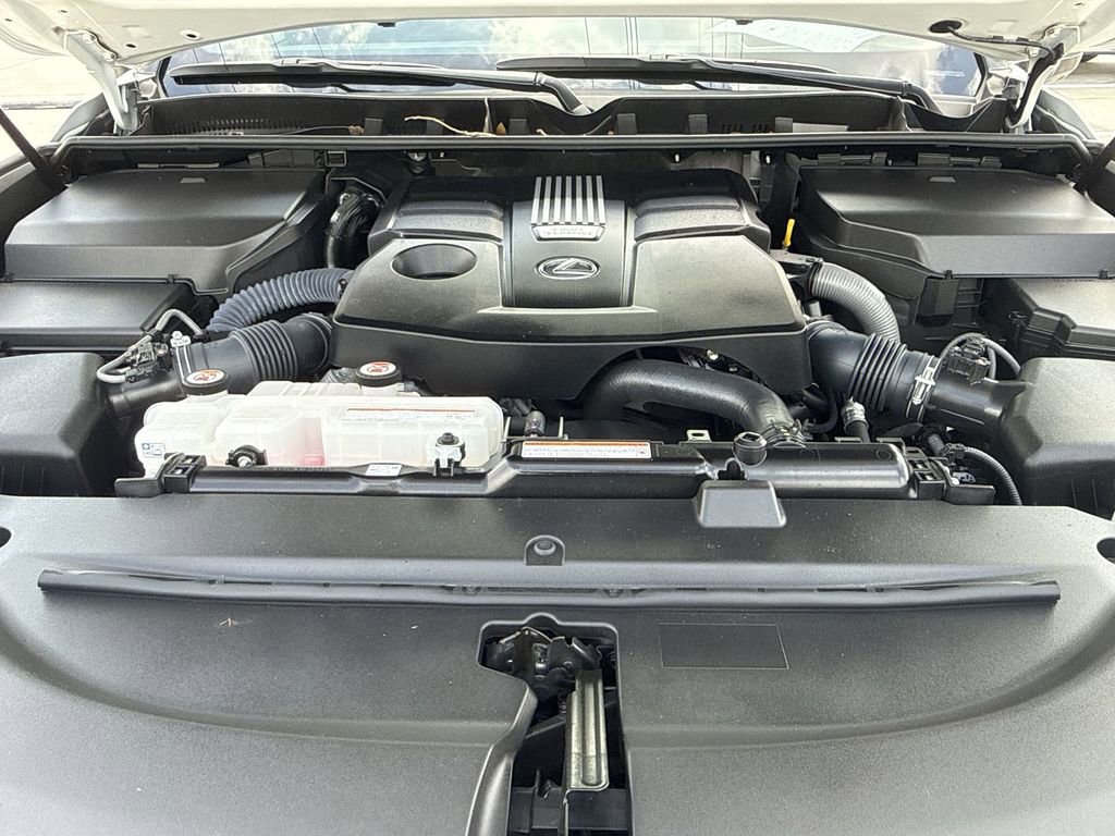 Certified 2024 Lexus LX 600 4WD w/ Appearance Package image 14