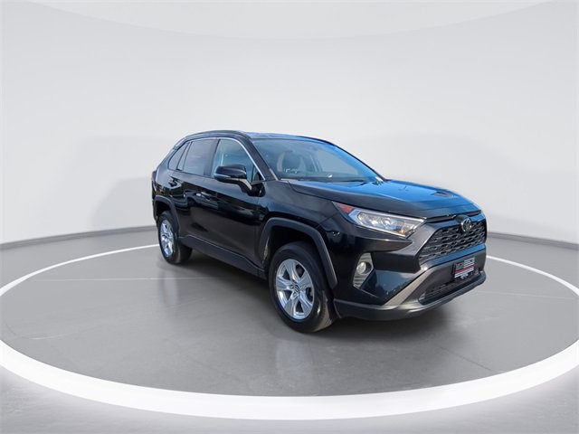 Used 2021 Toyota RAV4 XLE image 2