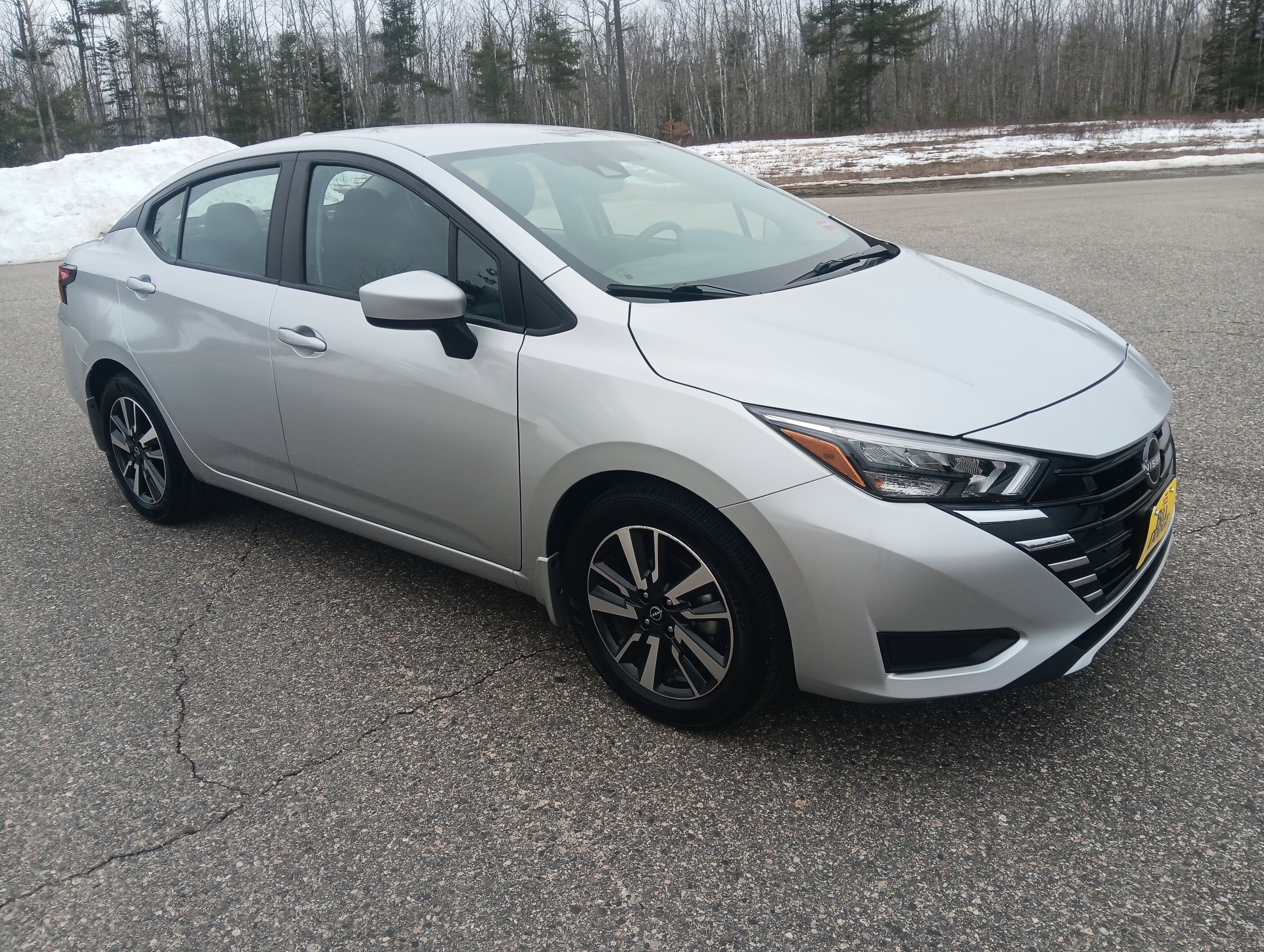 Certified 2025 Nissan Versa SV w/ Trunk Package image 3