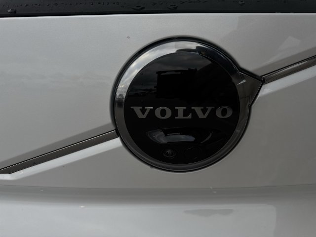 New 2025 Volvo EX90 Plus AWD/4WD image 32
