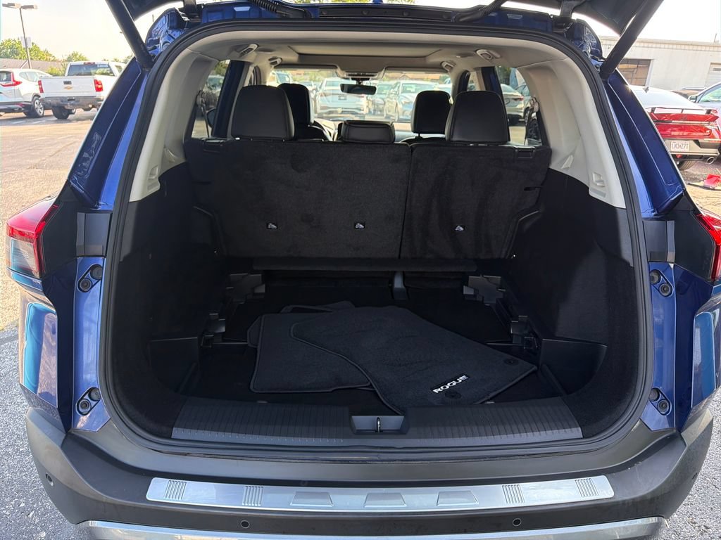 Used 2023 Nissan Rogue SL w/ SL Premium Package FWD image 30