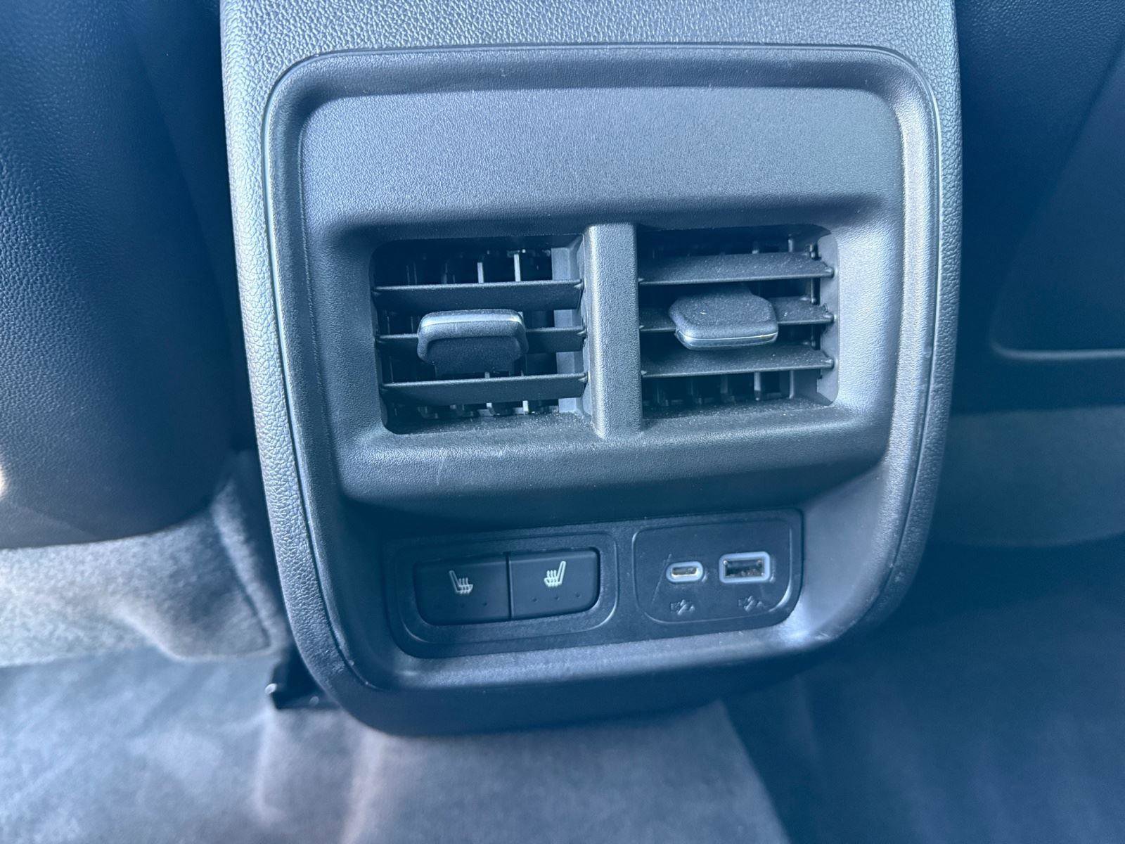 Certified 2023 Cadillac XT4 Sport w/ LPO, Onyx Lite Package image 21