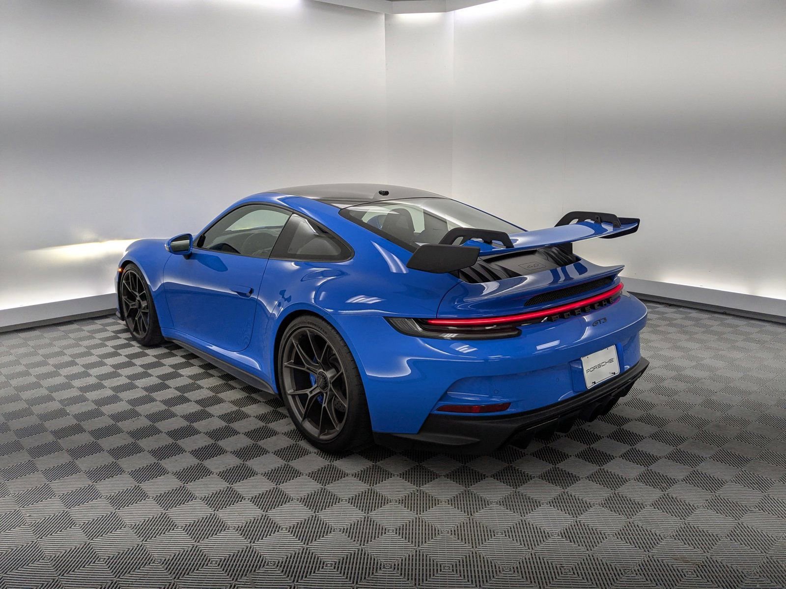 Certified 2022 Porsche 911 GT3 image 3