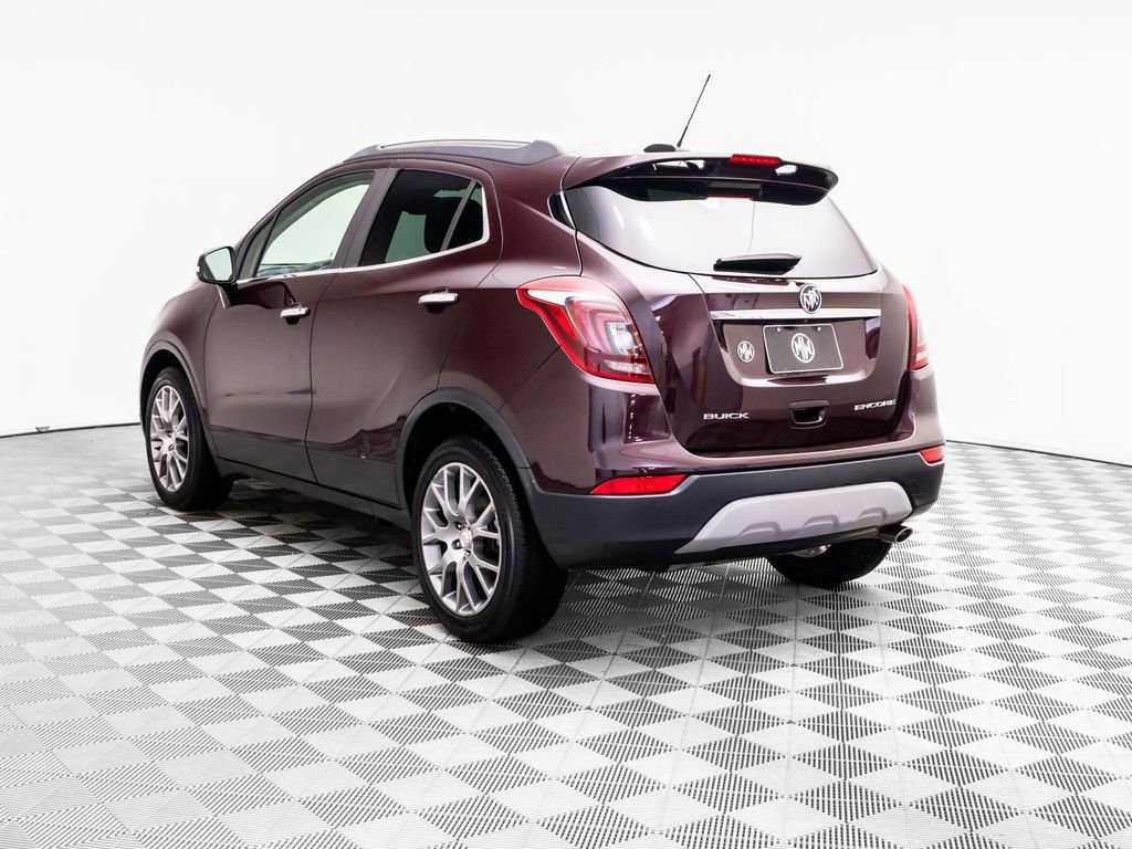 Used 2018 Buick Encore Sport Touring image 4