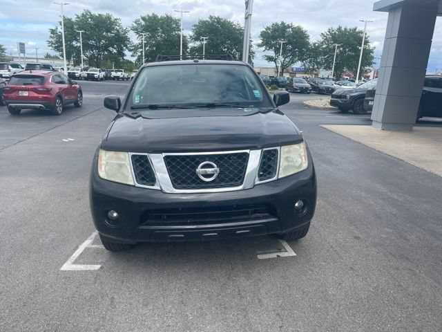 Used 2010 Nissan Pathfinder SE w/ SE Premium Journey Pkg AWD/4WD image 2