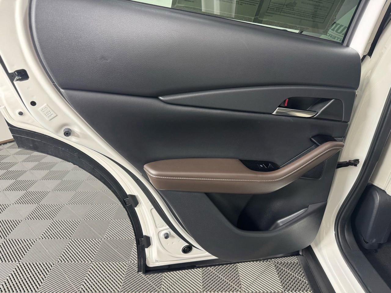 Used 2025 MAZDA CX-30 AWD 2.5 S w/ Premium Package image 23