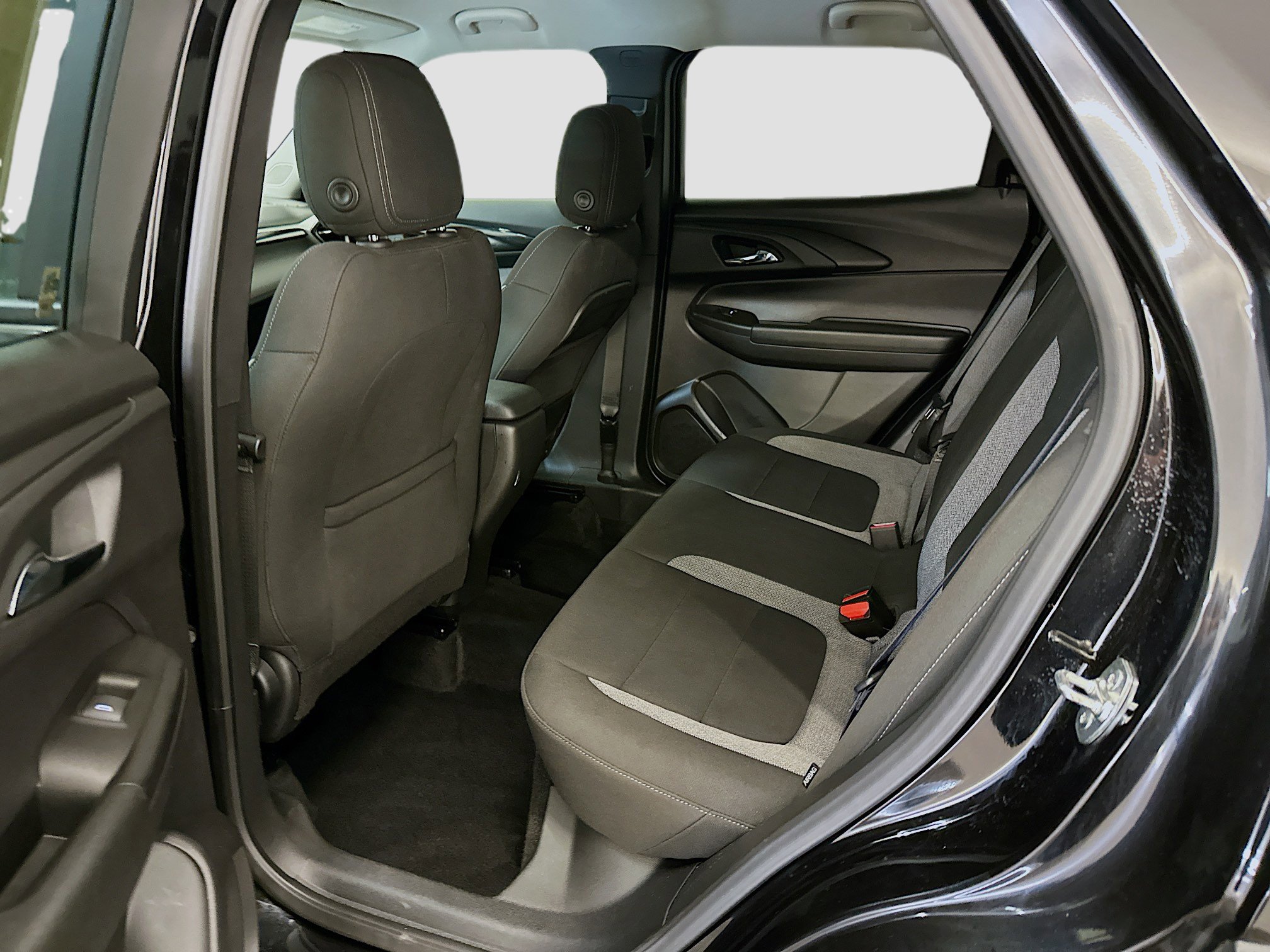 Used 2025 Chevrolet TrailBlazer LT AWD/4WD image 28