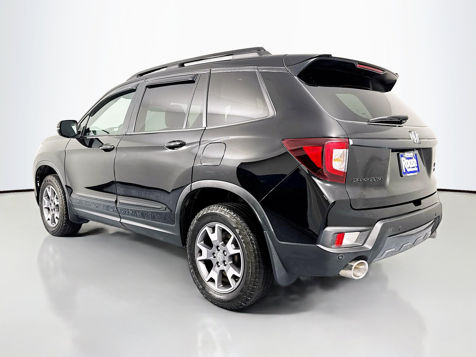 Certified 2023 Honda Passport TrailSport image 7