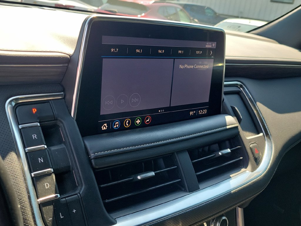 Used 2021 GMC Yukon SLT w/ SLT Premium Package AWD/4WD image 35