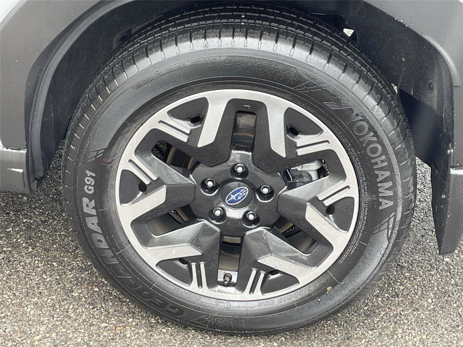 Certified 2025 Subaru Forester Premium AWD/4WD image 11