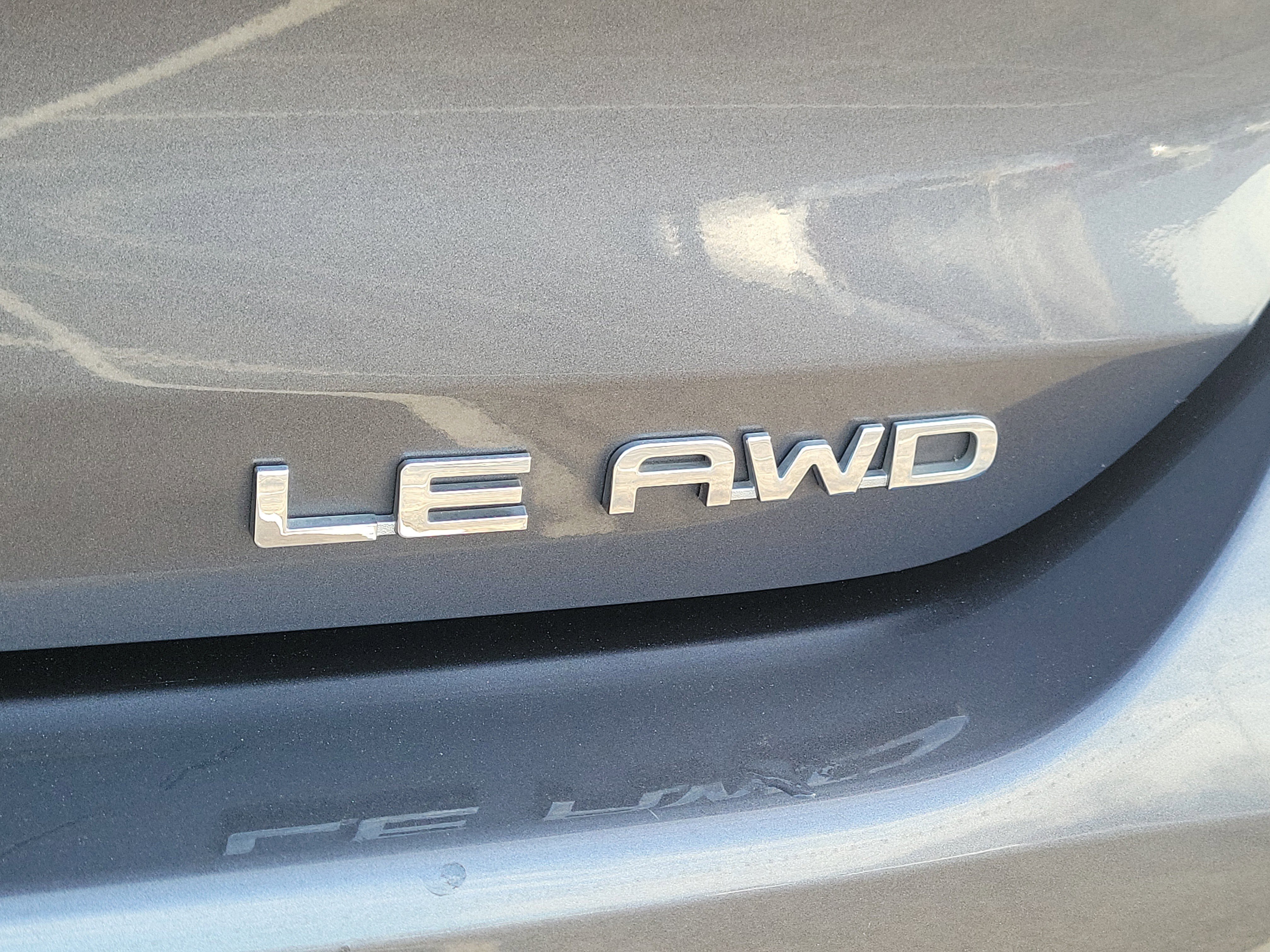 Used 2024 Toyota Highlander LE image 7