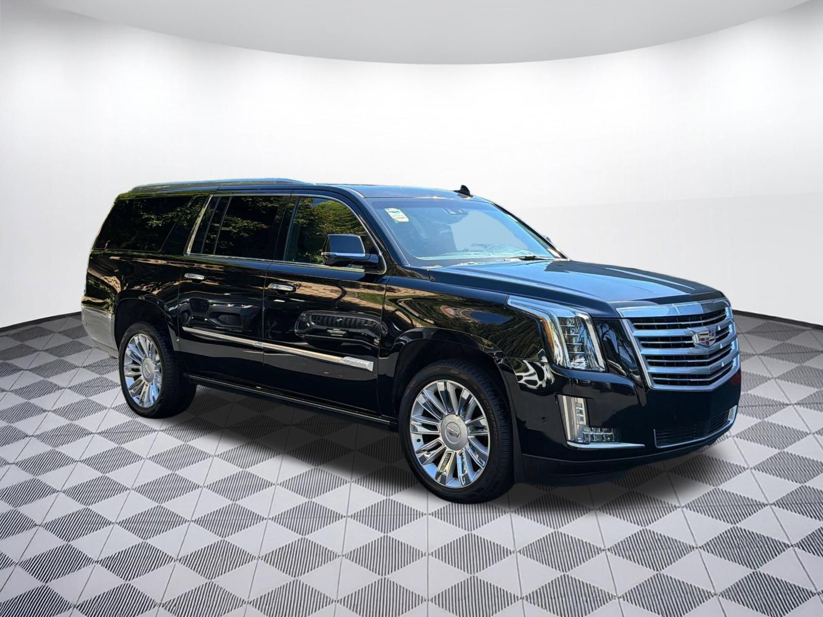 Used 2019 Cadillac Escalade ESV Platinum AWD/4WD image 7