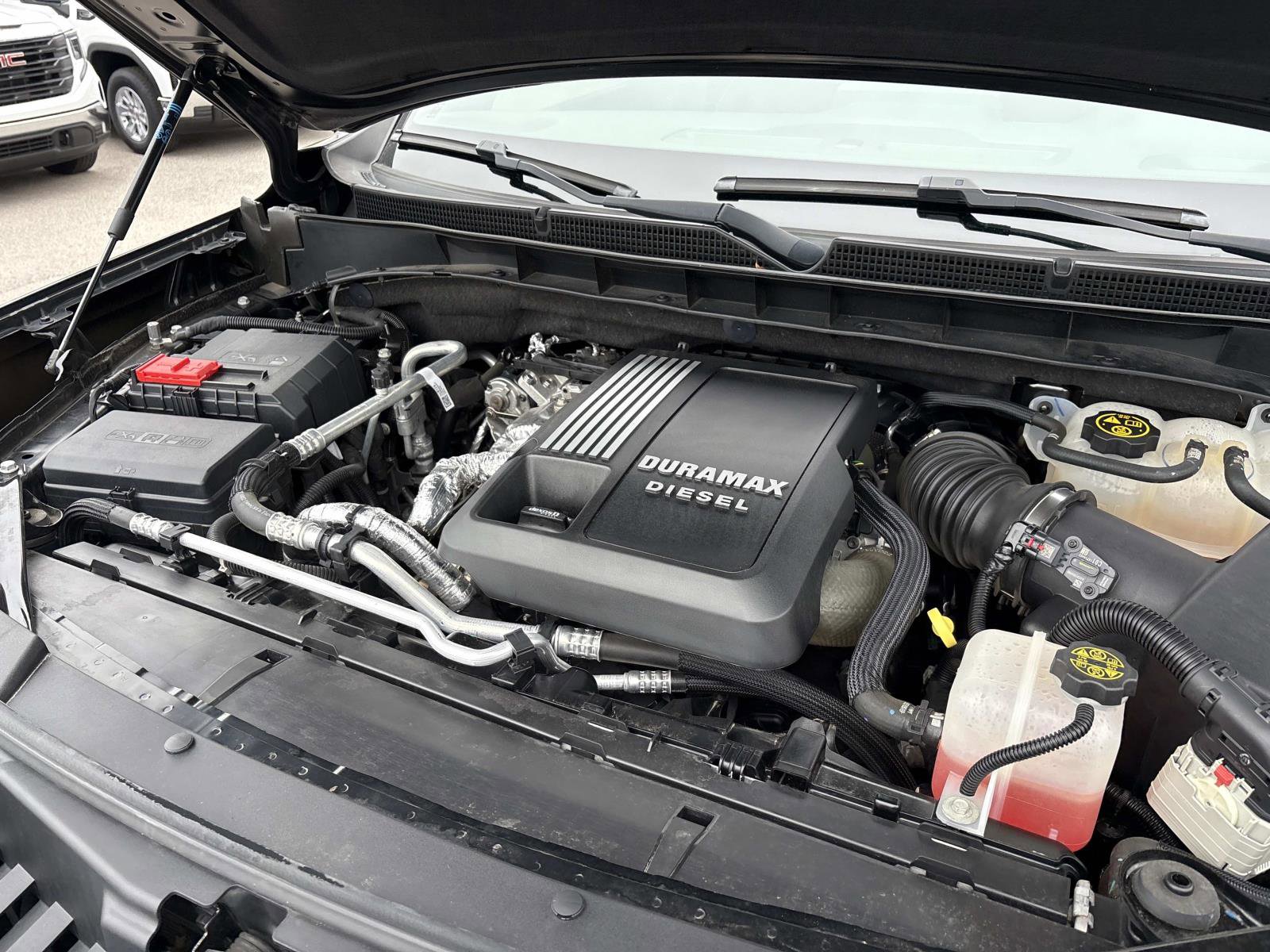 Used 2022 GMC Yukon XL SLT w/ SLT Luxury Package image 34