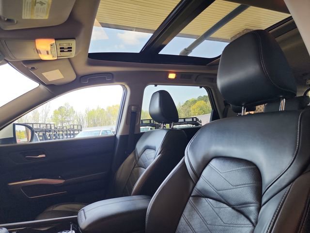Used 2023 Nissan Pathfinder Platinum w/ Cargo Package AWD/4WD image 12