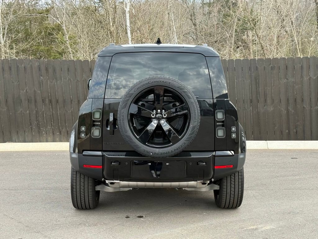 New 2026 Land Rover Defender 110 S image 4