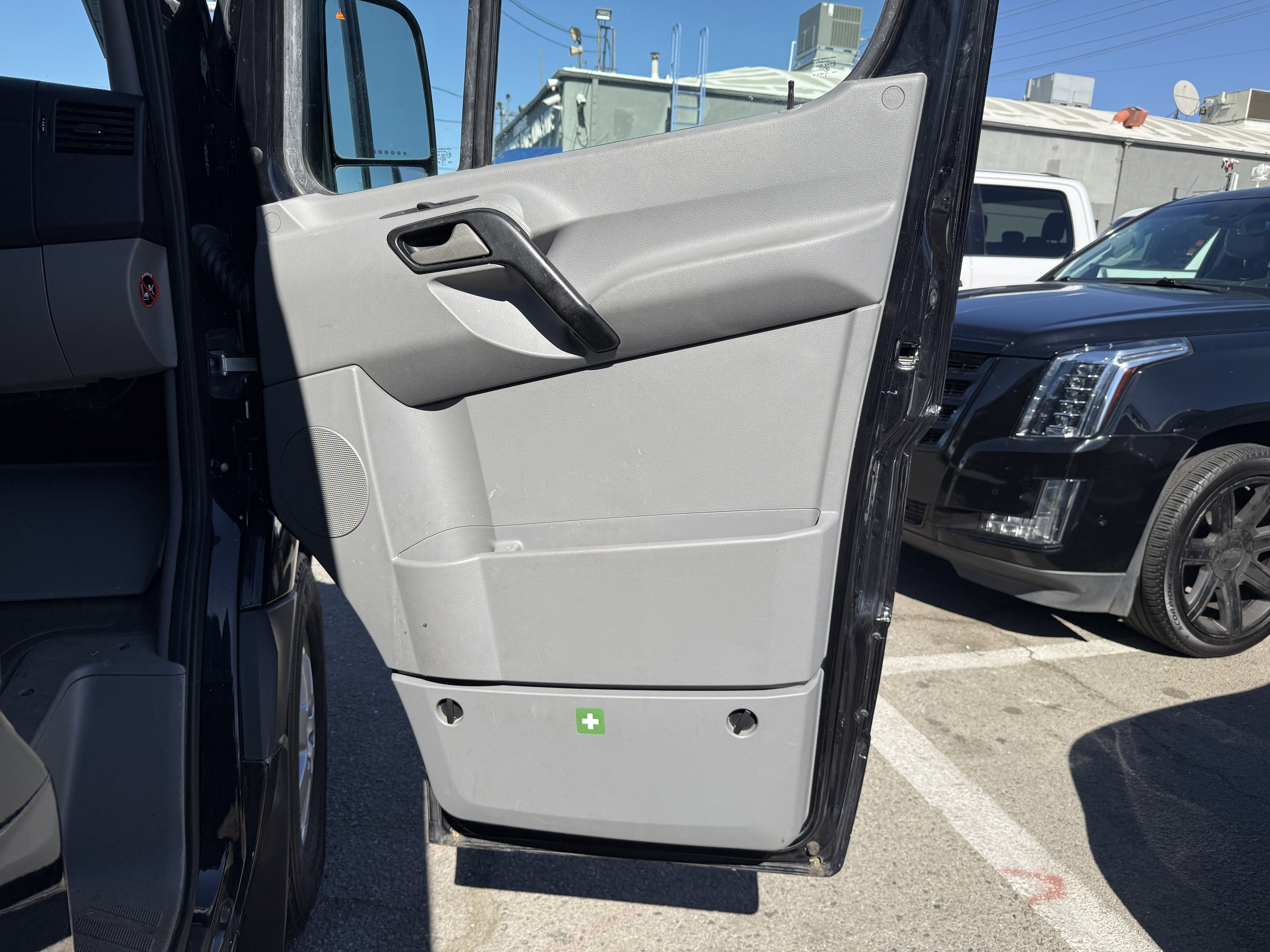 Used 2016 Mercedes-Benz Sprinter 2500 image 24