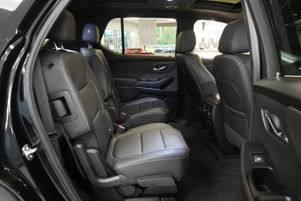 Used 2023 Chevrolet Traverse LT w/ LT Premium Package AWD/4WD image 35