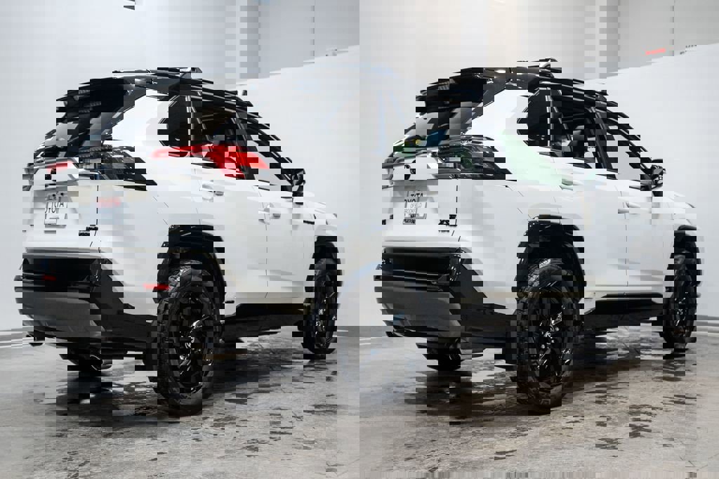 Used 2021 Toyota RAV4 XSE w/ XSE Grade Weather Package image 7