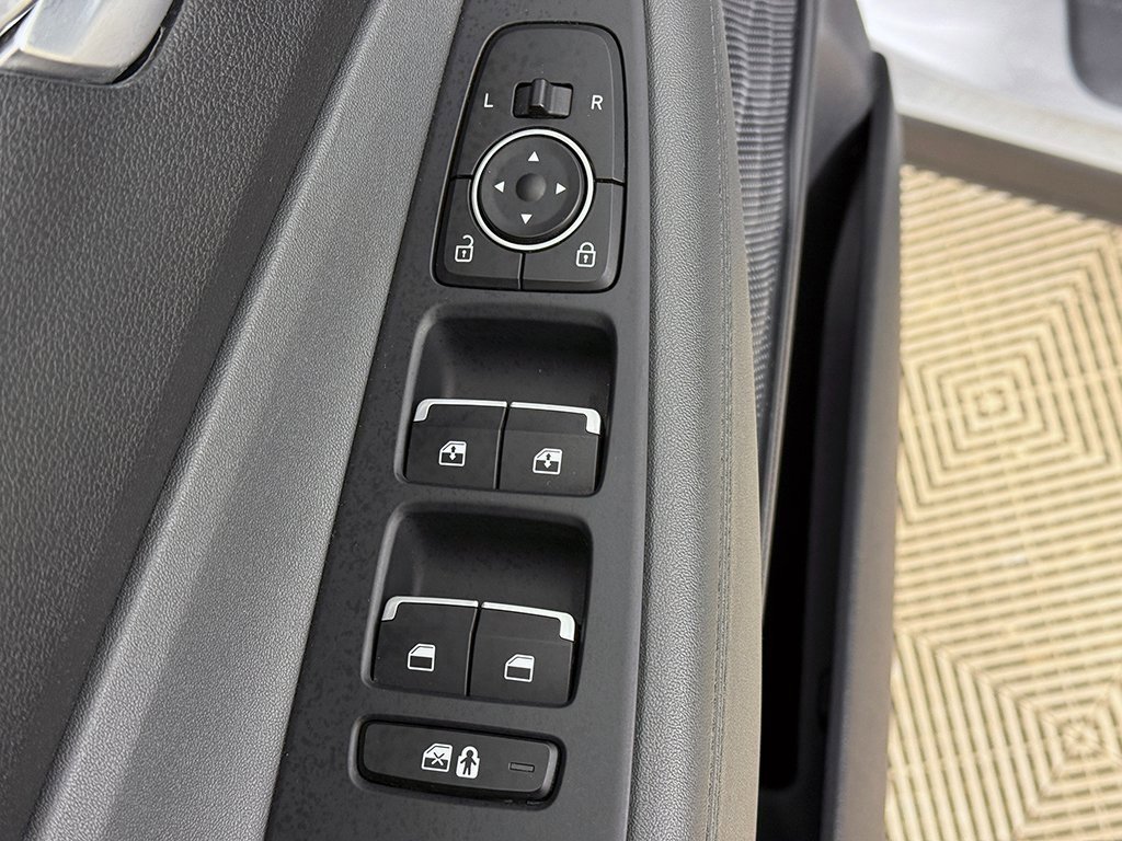 Certified 2023 Hyundai Santa Fe SEL image 32