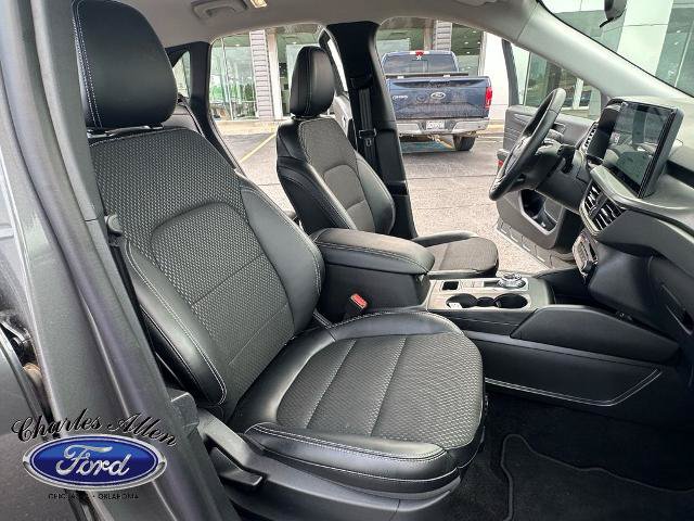 New 2025 Ford Escape SE FWD image 10