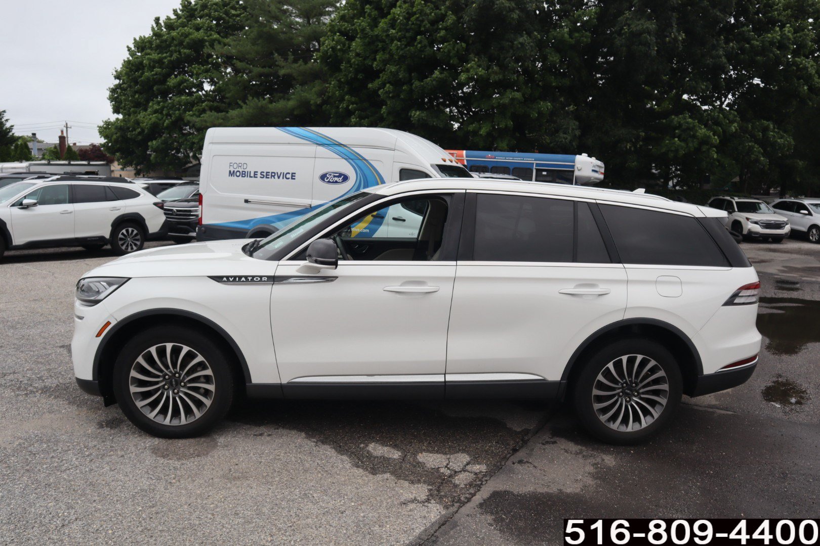 Used 2022 Lincoln Aviator AWD w/ Premium Package image 7