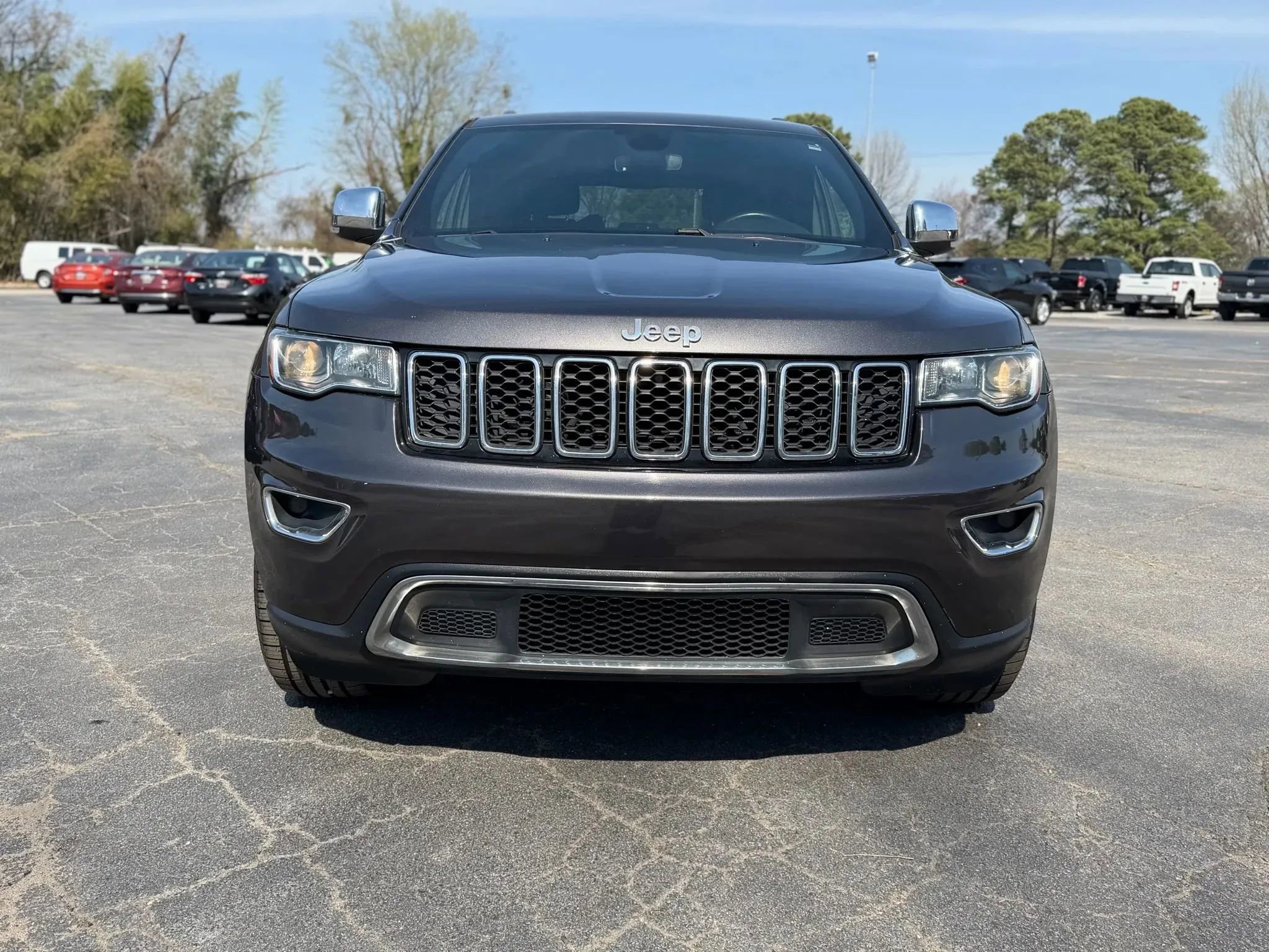 Used 2019 Jeep Grand Cherokee Limited image 4