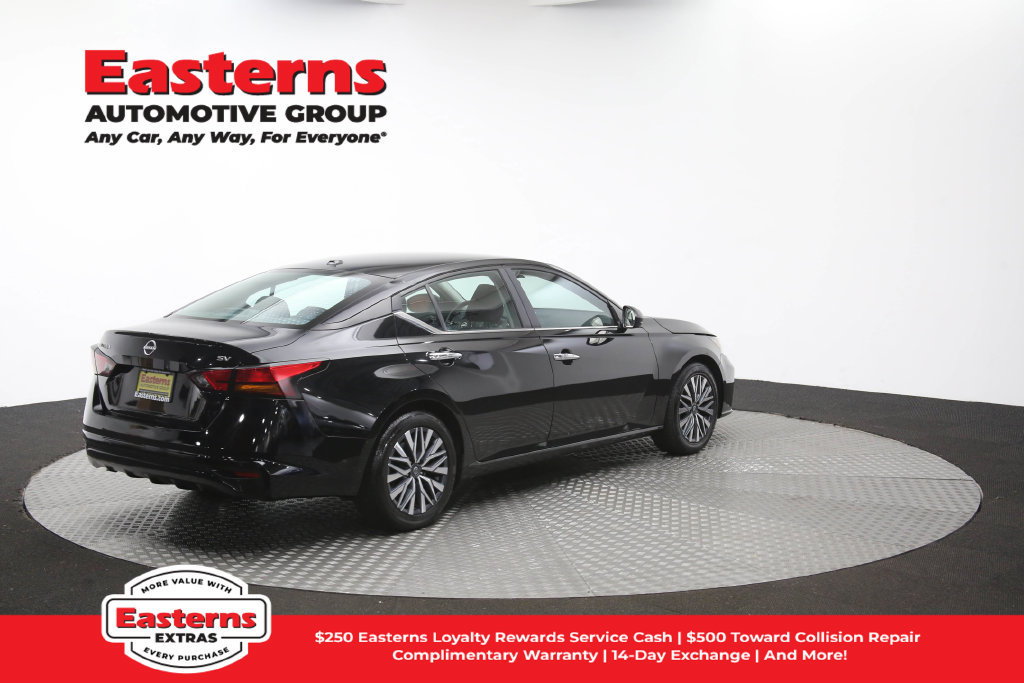 Used 2024 Nissan Altima 2.5 SV FWD image 43