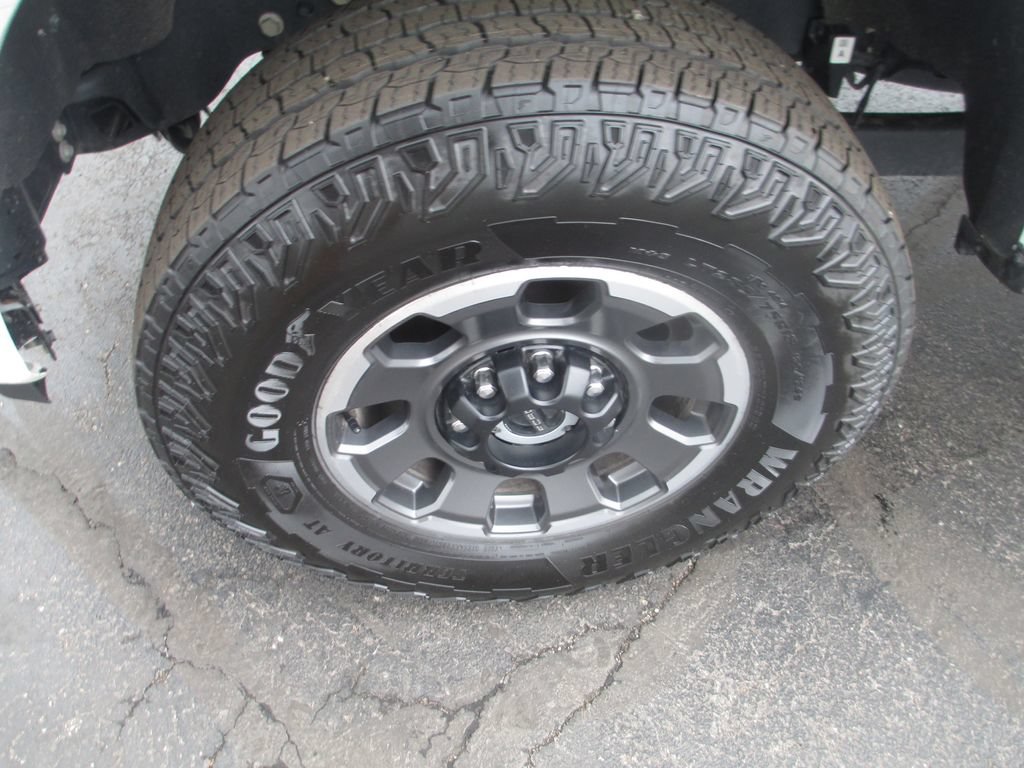 Used 2024 Ford F350 Platinum w/ Tremor Off-Road Package AWD/4WD image 13