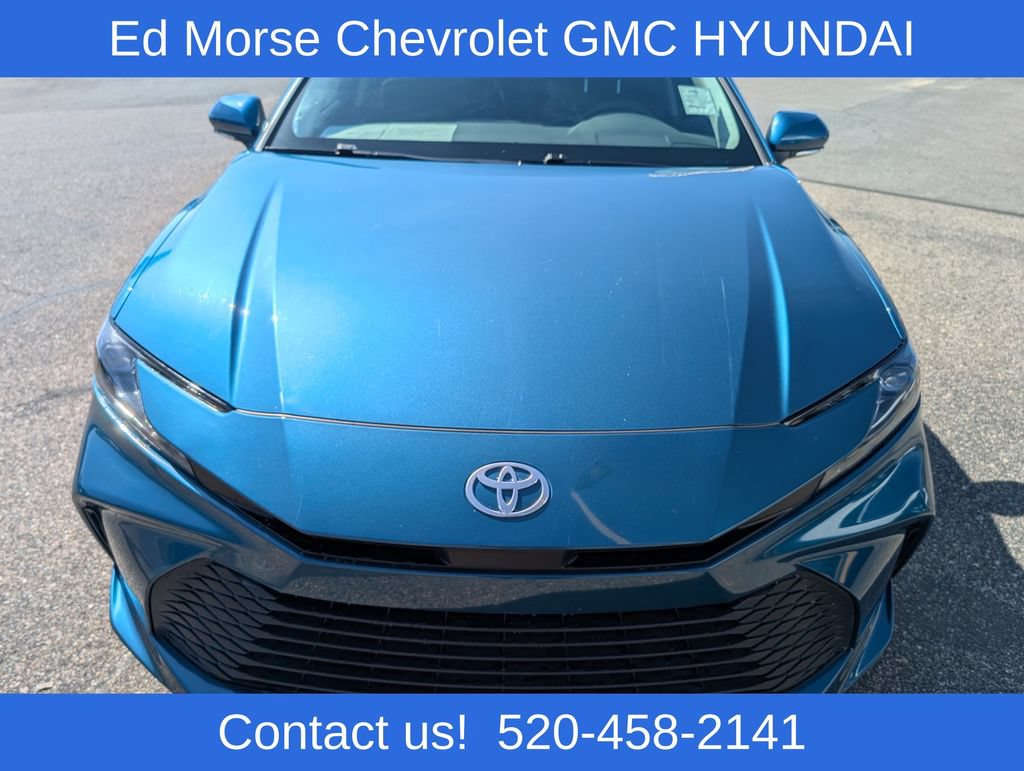 Used 2025 Toyota Camry LE AWD/4WD image 8