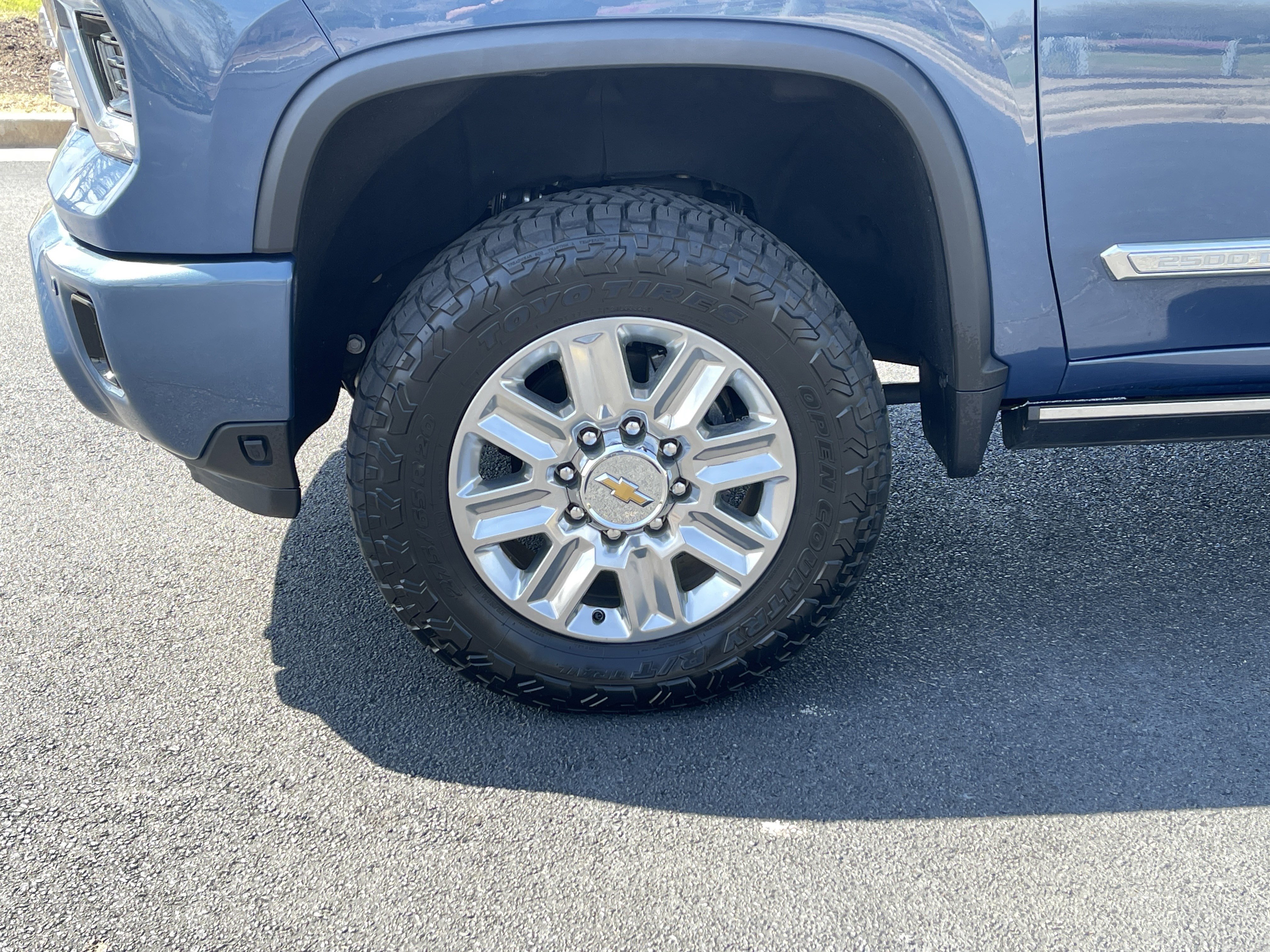 Used 2024 Chevrolet Silverado 2500 High Country w/ High Country Premium Package image 32