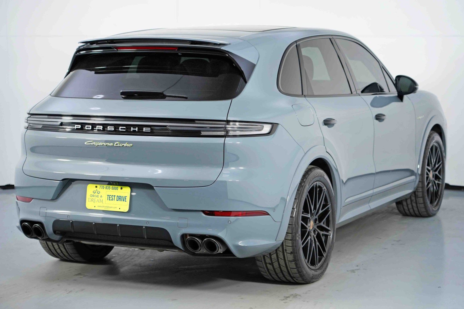 Used 2024 Porsche Cayenne Turbo AWD/4WD image 55