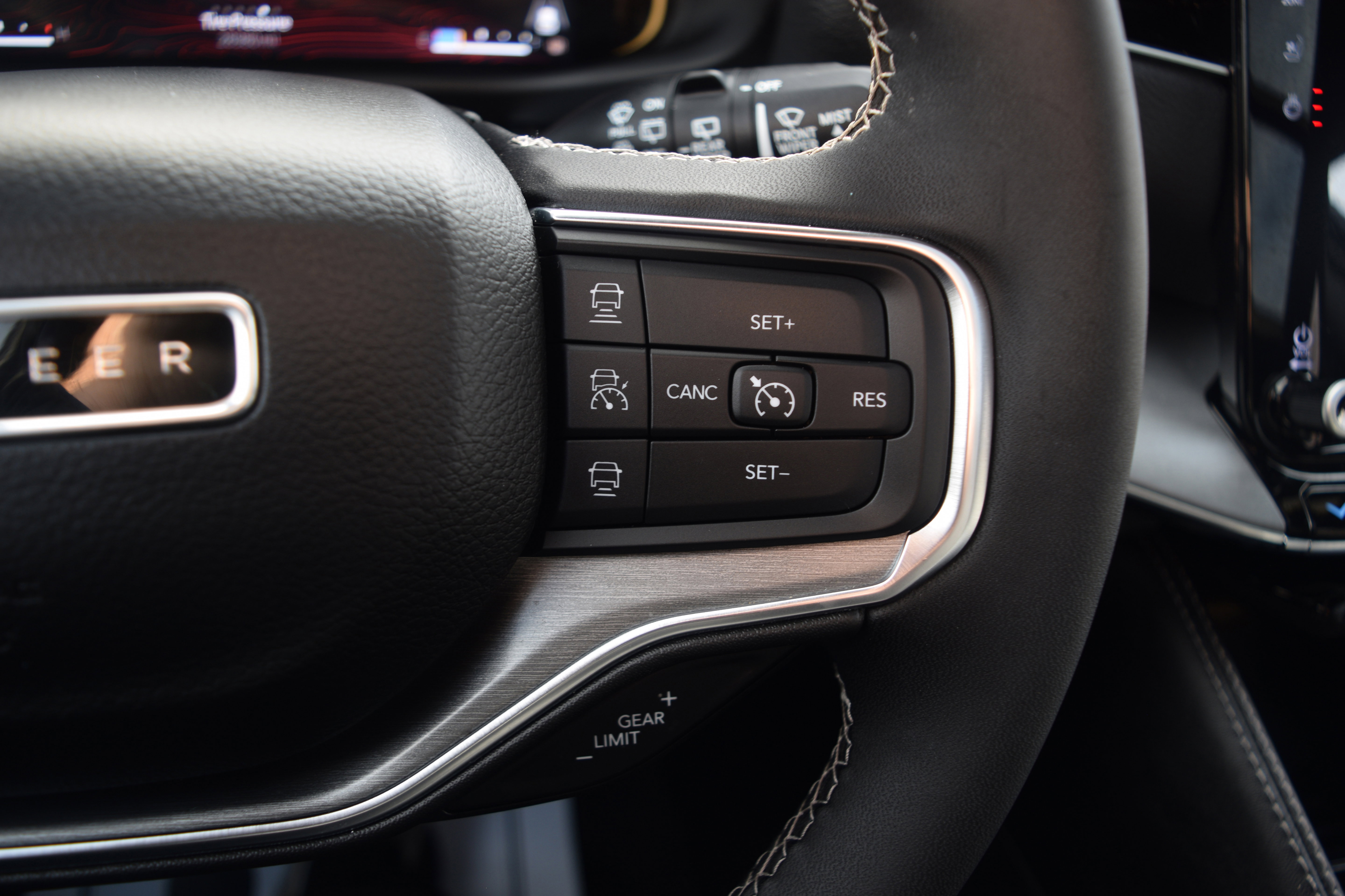 Used 2023 Jeep Wagoneer Series II image 5