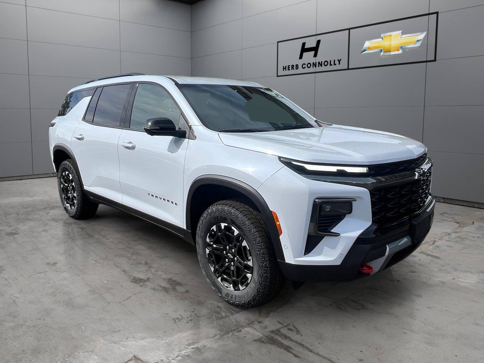 New 2027 Chevrolet Traverse Z71 w/ Enhanced Driving Package AWD/4WD image 7