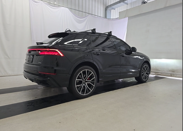 Used 2023 Audi Q8 Premium Plus w/ Premium Plus Package AWD/4WD image 4