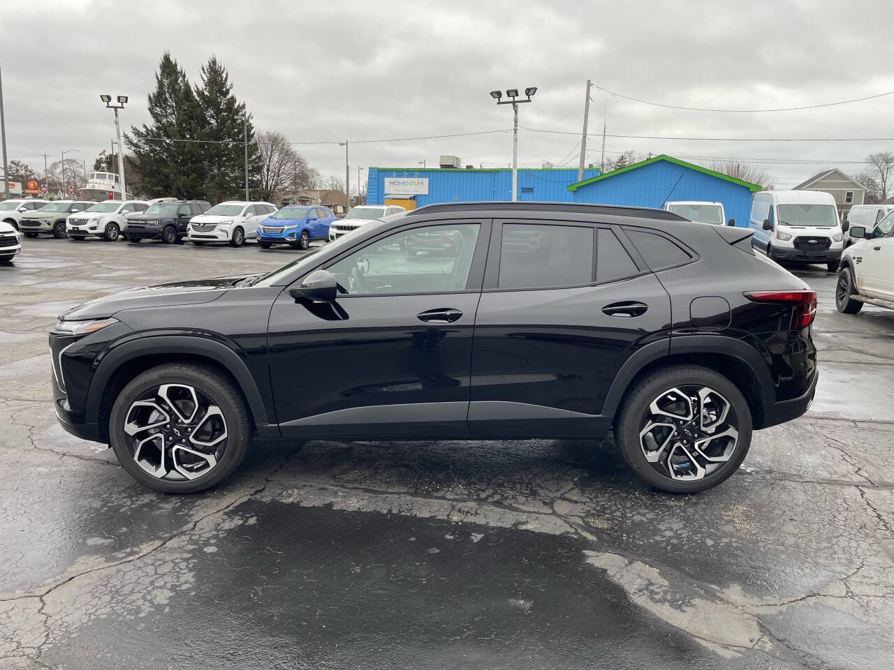 Used 2025 Chevrolet Trax RS w/ Sunroof Package image 8