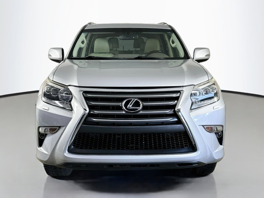 Used 2017 Lexus GX 460 Premium AWD/4WD image 2