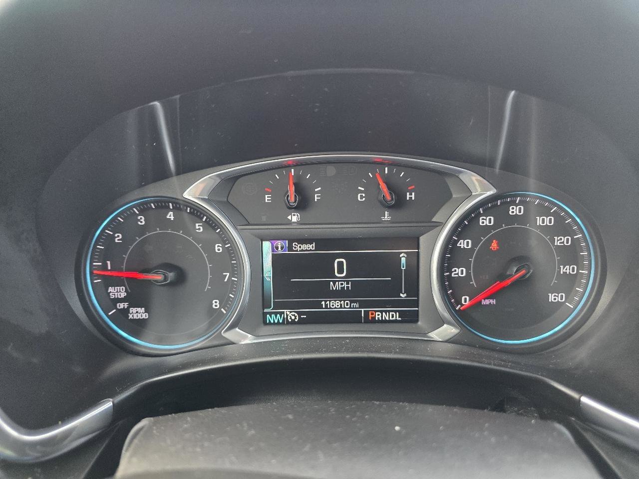 Used 2018 Chevrolet Equinox LT w/ Sun & Infotainment Package image 9