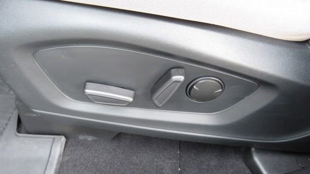 Certified 2021 Ford Explorer XLT image 20