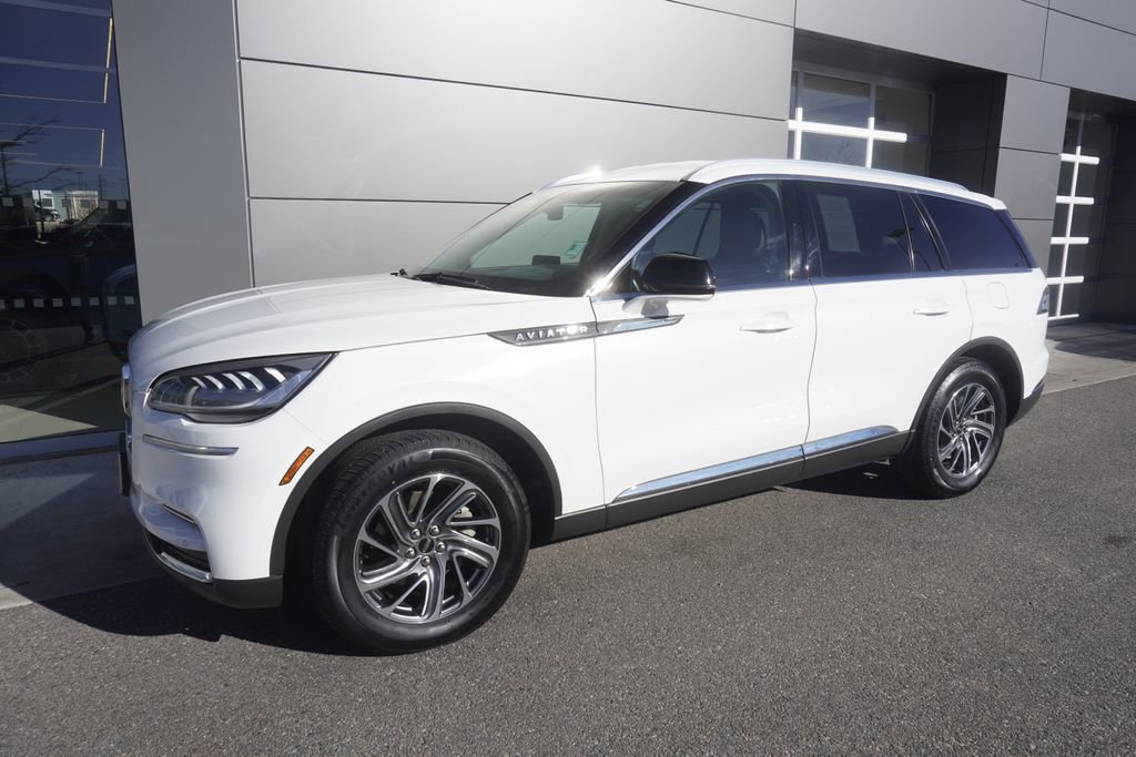 Used 2020 Lincoln Aviator AWD image 3