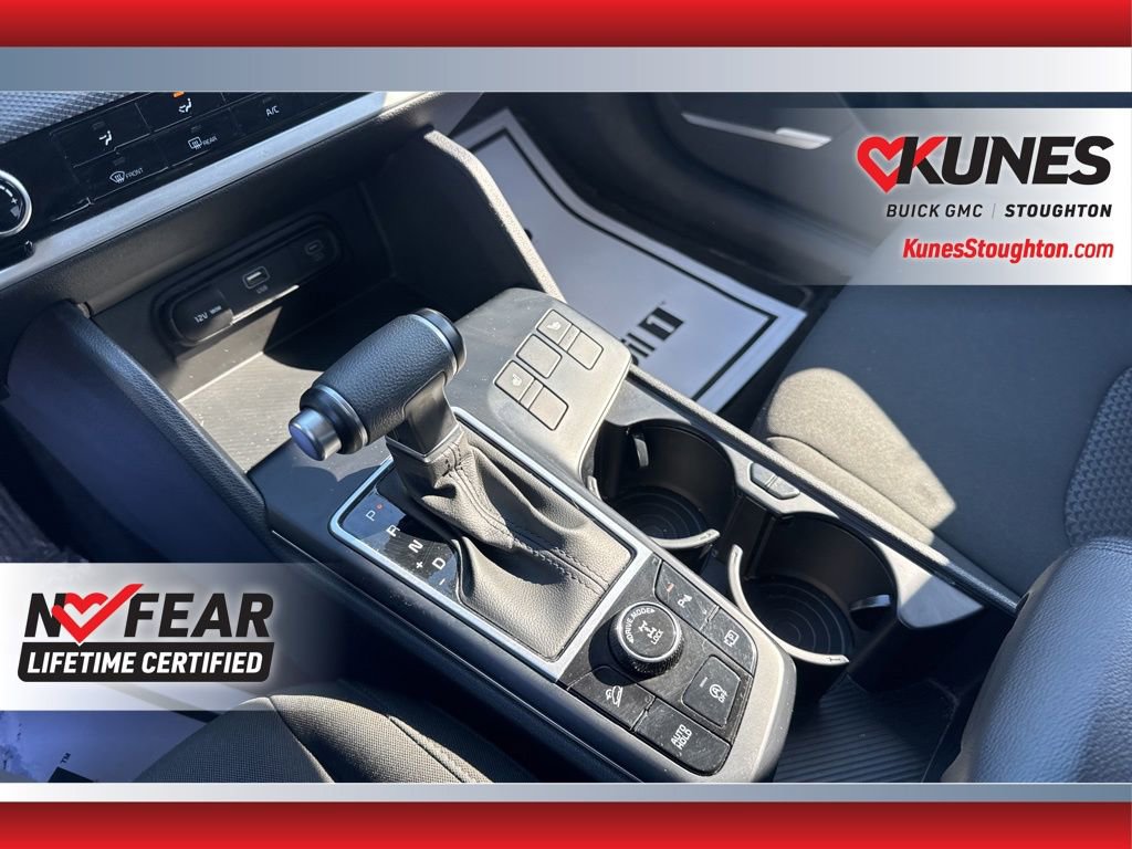 Used 2025 Kia Sportage LX image 31
